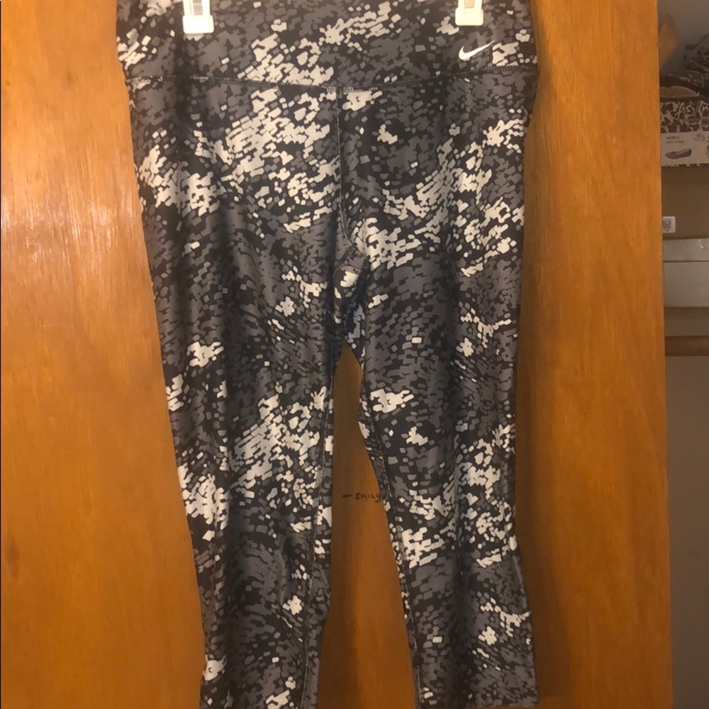 Ladies Nike capris